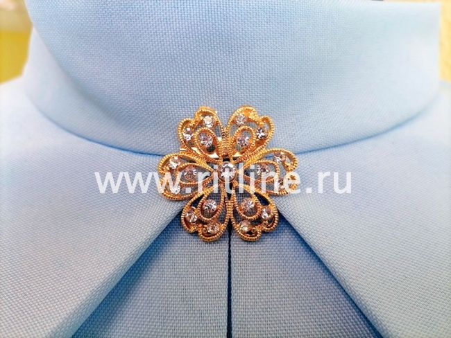 Саван габардиновый "LUXE" с брошью, цв. голубой FITTONE