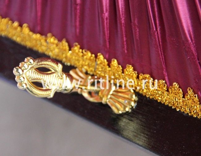 Гроб комбинированный 6-ти гранник, цв.бордо-гофре Гроб комбинированный 6-ти гранник, цв.бордо-гофре