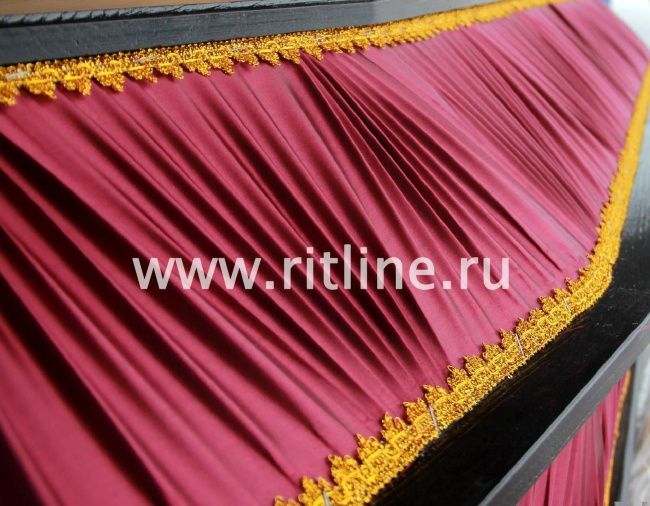 Гроб комбинированный 6-ти гранник, цв.бордо-гофре Гроб комбинированный 6-ти гранник, цв.бордо-гофре