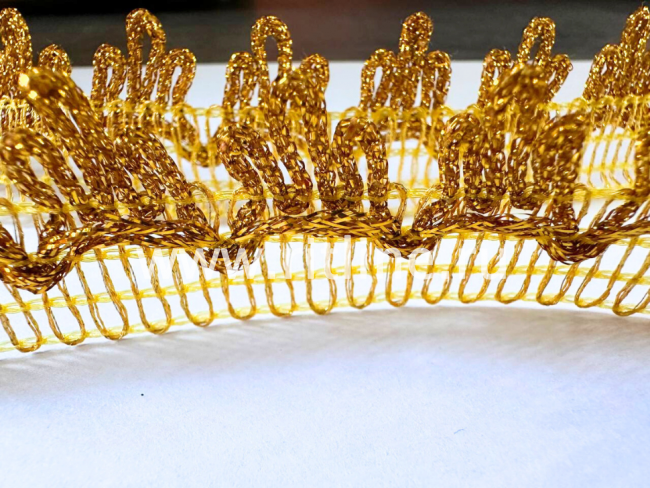 Тесьма 1763, золото, шир. 2,6 см, 25 ярдов FITTONE