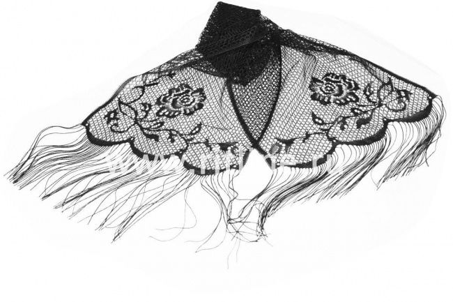 Шарф гипюровый с розами и бахромой FITTONE