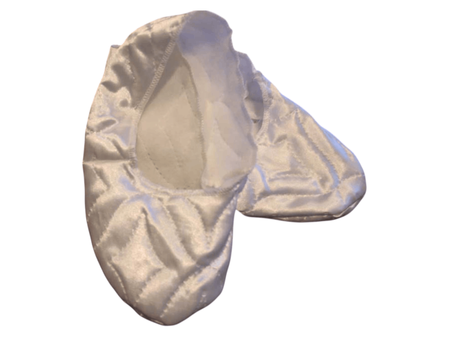 Тапки атласные стеганые, белые "FITTONE"